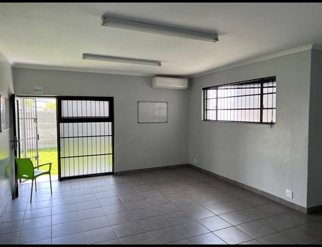 BUSINESS FOR SALE IN NEWTON PARK